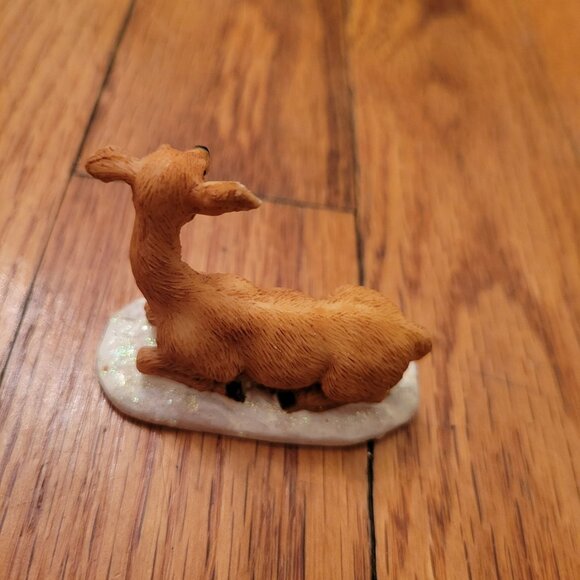 Lemax Laying Fawn Deer Figurine On Snow Base Collectible Christmas Village - Picture 5 of 6